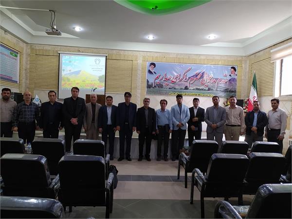 گزارش تصویری مراسم گرامیداشت هفته دفاع مقدس در شبکه بهداشت و درمان شهرستان هرسین