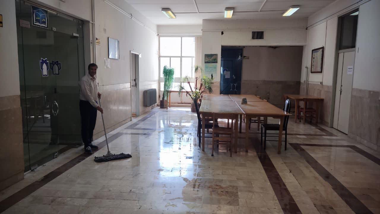 اجرای عملیات نظافت کلی و شستشو در دانشکده7
