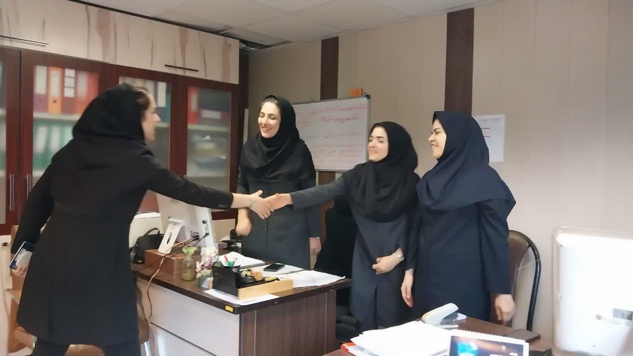 روز کارمند 7