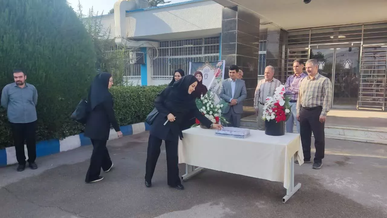 آغاز سال تحصیلی با استقبال گرم از دانشجویان2